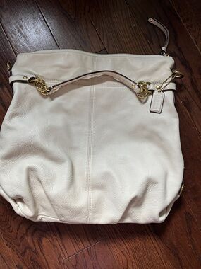 Coach Cream Leather hand Bag - Classic Everyday Tote
